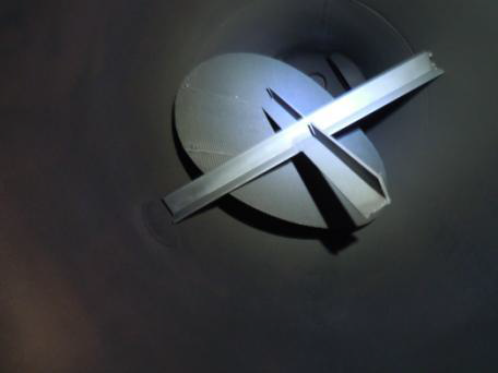 Cross Shaped Grid Positioned in Reactor